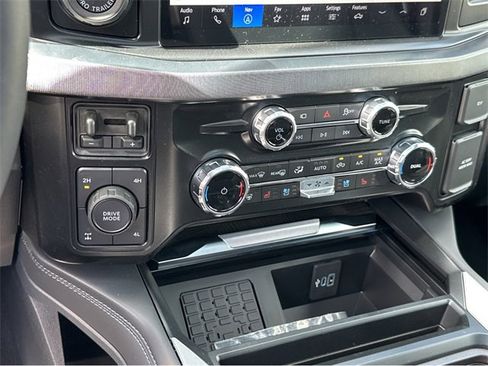 New 2025 Ford F250 Platinum image 29