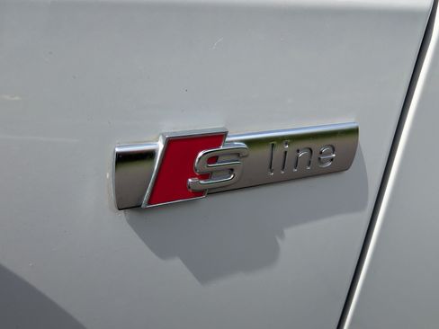 Used 2025 Audi A8 L 3.0T AWD/4WD image 35