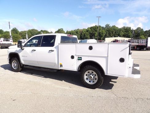 Used 2025 Chevrolet Silverado 3500 W/T w/ WT/CX Safety Package AWD/4WD image 4