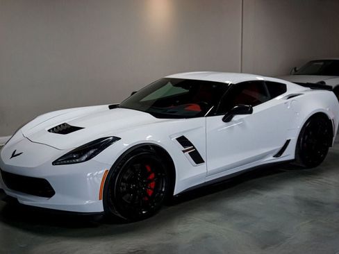 Used 2019 Chevrolet Corvette Grand Sport image 5