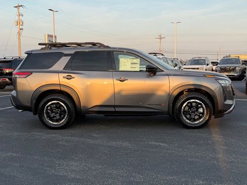 New 2026 Nissan Pathfinder Rock Creek AWD/4WD image 3