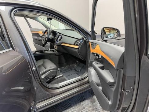 Used 2023 Volvo XC90 B6 Plus w/ Protection Package Premier AWD/4WD image 25