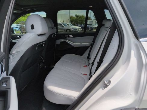 New 2026 BMW X5 xDrive40i w/ Premium Package AWD/4WD image 14