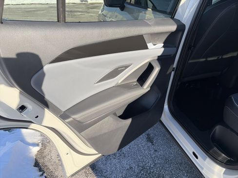 Used 2026 Volkswagen Tiguan SEL R-Line image 12