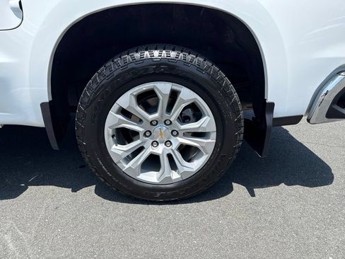 Used 2025 Chevrolet Silverado 1500 LTZ w/ LTZ Premium Package AWD/4WD image 12
