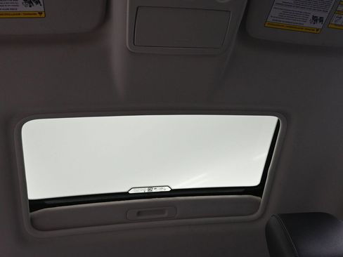 Used 2021 Ford EcoSport Titanium FWD image 27