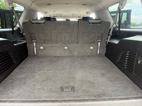 Used 2019 Chevrolet Suburban LT image 23