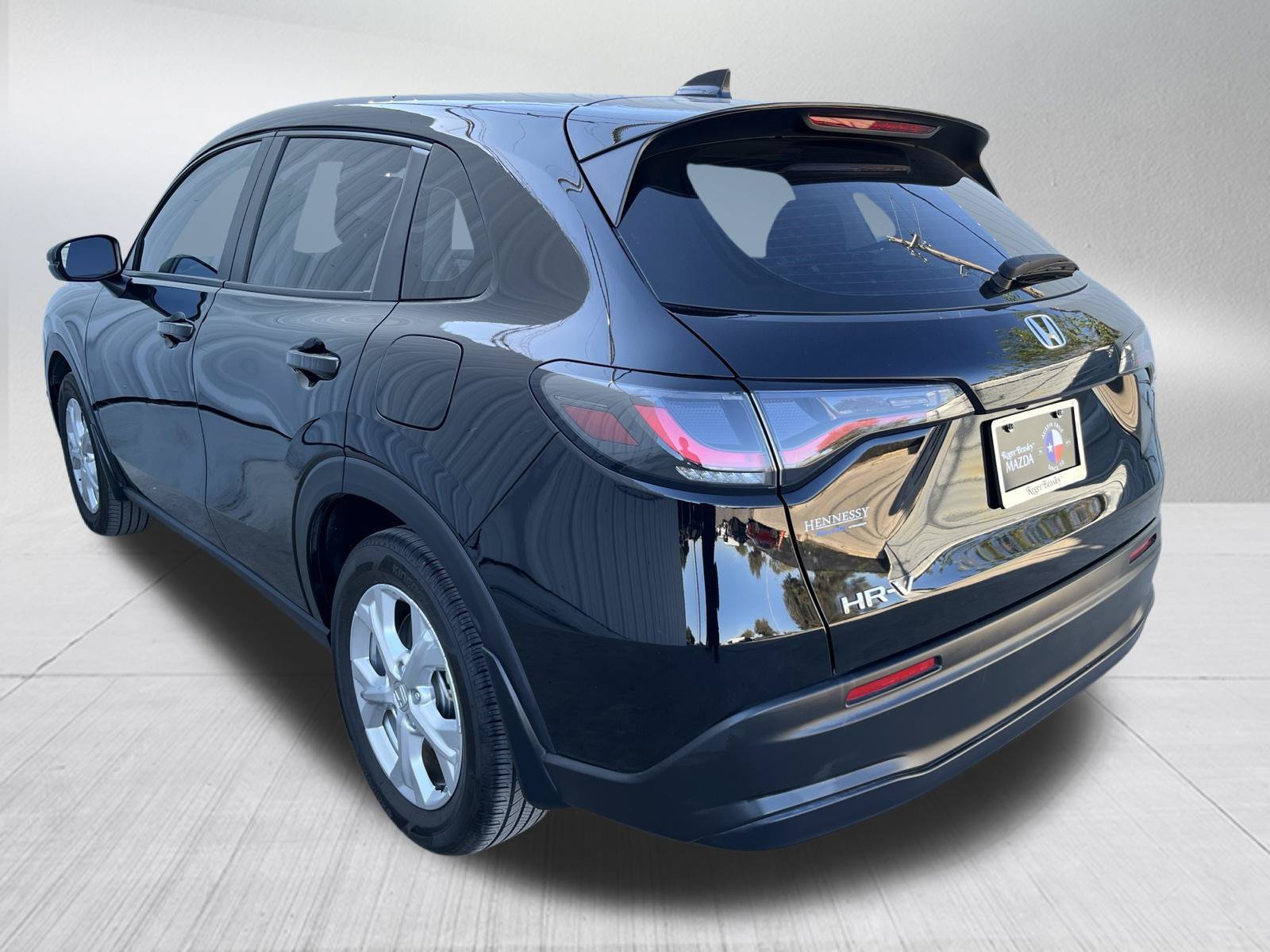 Used 2025 Honda HR-V LX image 6