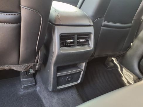 Used 2024 Ford Edge SEL image 34