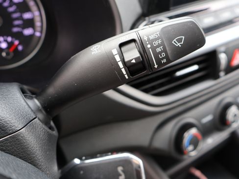 Used 2023 Kia Forte LXS FWD image 33