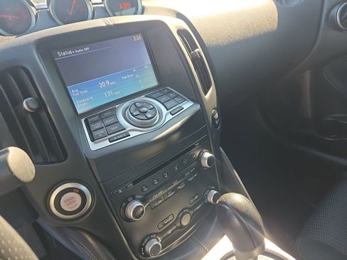Used 2016 Nissan 370Z Sport Tech image 19