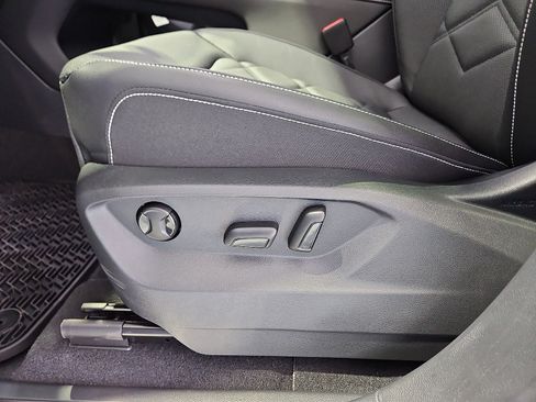 New 2026 Volkswagen Atlas SE FWD image 18