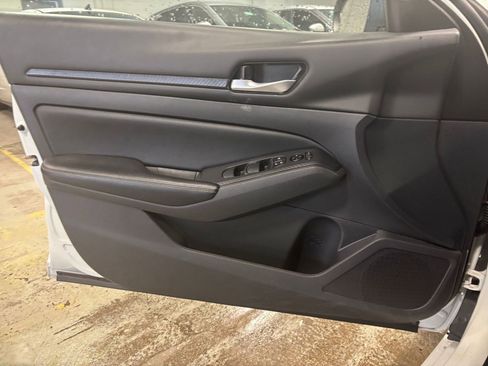 Used 2025 Nissan Altima 2.5 SV image 20