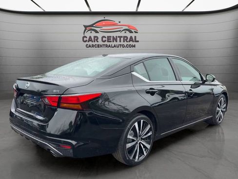 Used 2022 Nissan Altima 2.5 SR FWD image 4