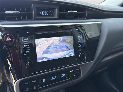 Used 2018 Toyota Corolla LE FWD image 22