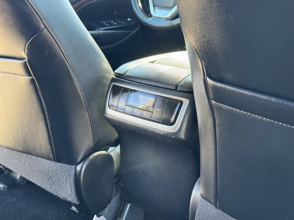 Used 2015 Toyota Highlander XLE FWD image 20