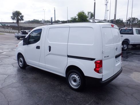 Used 2021 Nissan NV200 S FWD image 6