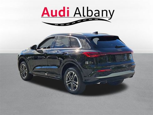 New 2025 Audi Q5 Premium Plus image 5