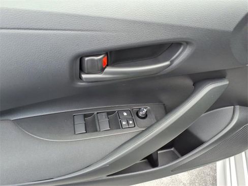 Used 2025 Toyota Corolla LE image 12