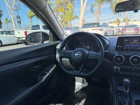 Used 2025 Nissan Sentra S FWD image 17