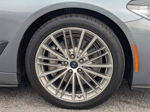 Used 2017 BMW 530i image 11