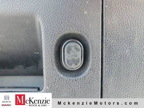 Used 2016 Chevrolet Suburban LT RWD image 34