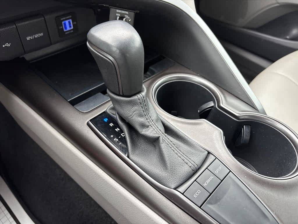 Used 2023 Toyota Camry SE FWD image 18