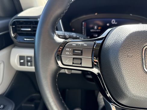 Certified 2024 Honda Pilot Elite image 22