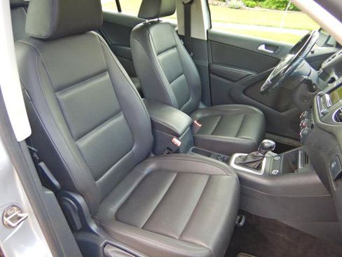Used 2016 Volkswagen Tiguan S AWD/4WD image 8