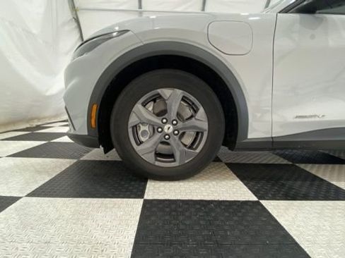 Used 2021 Ford Mustang Mach-E Select image 9