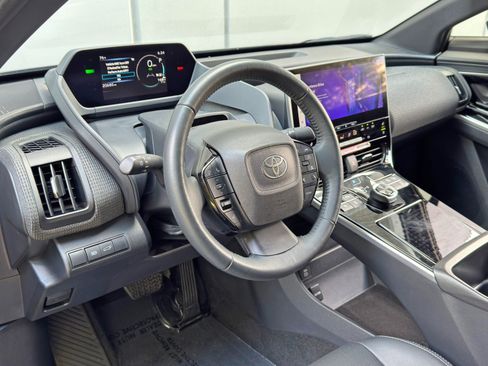 Used 2024 Toyota bZ4X FWD image 13