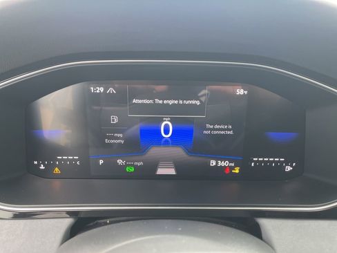 Used 2025 Volkswagen Jetta SE w/ Sunroof Package image 26