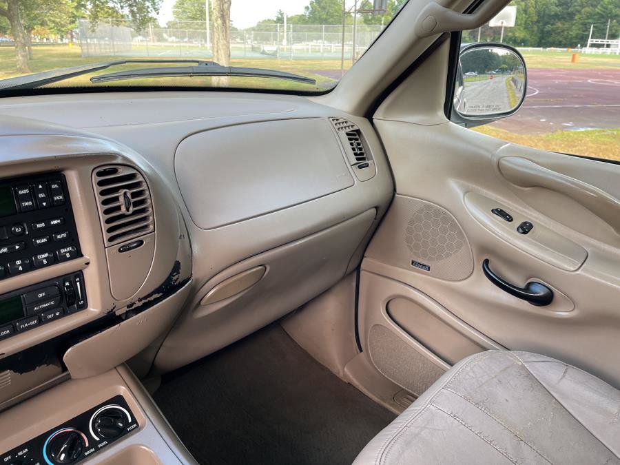Used 2001 Ford Expedition Eddie Bauer AWD/4WD image 13