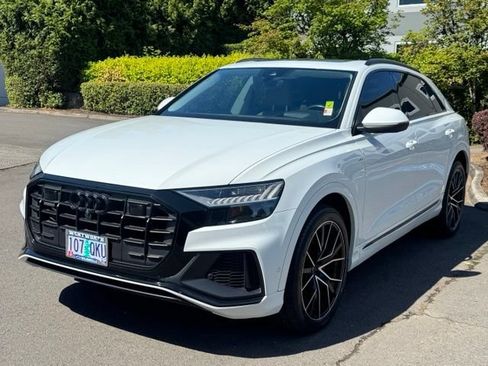Used 2021 Audi Q8 Prestige w/ Prestige Package AWD/4WD image 3
