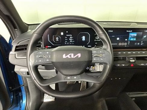 Used 2024 Kia EV9 GT-Line AWD/4WD image 15