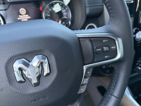 Used 2023 RAM 1500 Laramie image 24