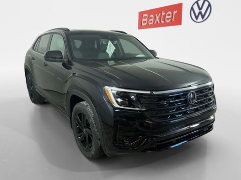New 2026 Volkswagen Atlas Cross Sport SEL R-Line AWD/4WD image 1