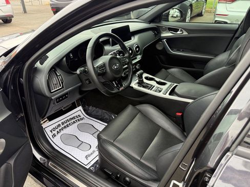 Used 2019 Kia Stinger GT1 RWD image 7