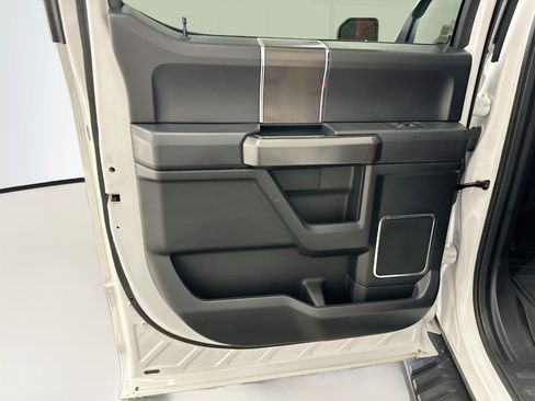 Used 2019 Ford F150 Lariat w/ Equipment Group 502A Luxury AWD/4WD image 27