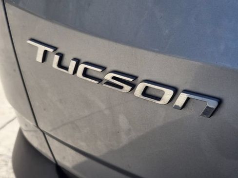 Used 2022 Hyundai Tucson SEL w/ Convenience + Premium Package FWD image 11