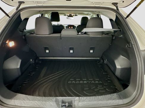Used 2024 Subaru Crosstrek 2.0i Premium image 30