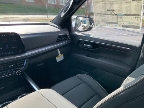 New 2026 Chevrolet Tahoe Premier AWD/4WD image 18