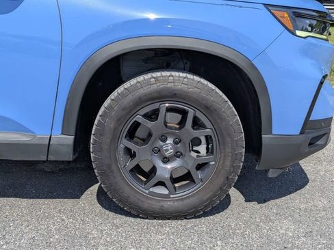Used 2024 Honda Pilot TrailSport image 12