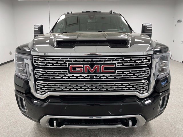 Used 2022 GMC Sierra 3500 Denali w/ Denali Ultimate Package AWD/4WD image 3