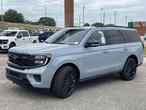 New 2026 Ford Expedition Platinum AWD/4WD image 7