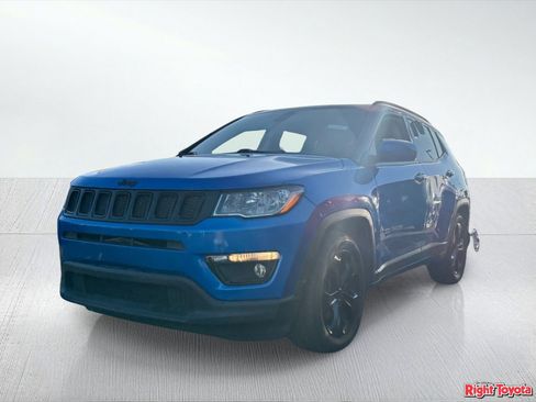 Used 2021 Jeep Compass Latitude FWD image 2