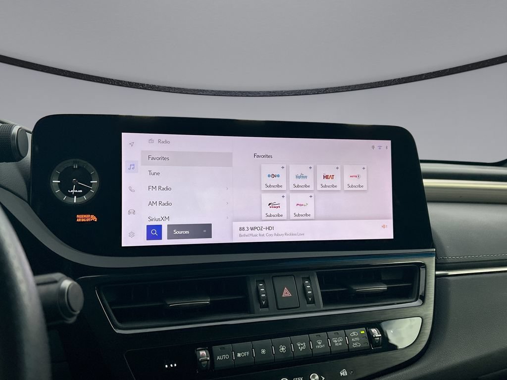 Used 2024 Lexus ES 300h F Sport w/ Accessory Package (Z2) FWD image 33