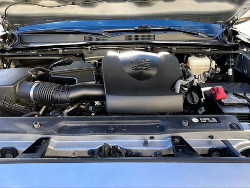 Used 2019 Toyota Tacoma TRD Off-Road w/ Technology Package image 34