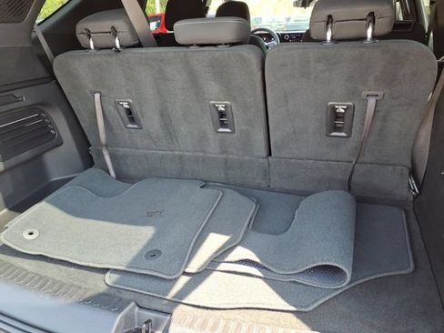 Used 2025 Chevrolet Traverse LT AWD/4WD image 27