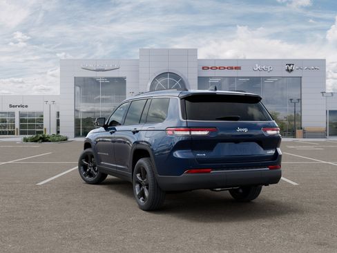 New 2026 Jeep Grand Cherokee L Limited w/ Limited Altitude Package AWD/4WD image 29